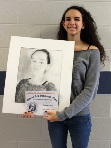 Sophomore Emma Valdez scored a 4 on her drawing of her sister. The drawing is titled "Jesse" .